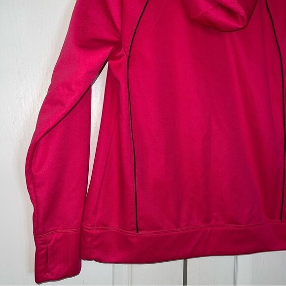 TapouT hoodie with logo on left chest - Picture 8 of 11